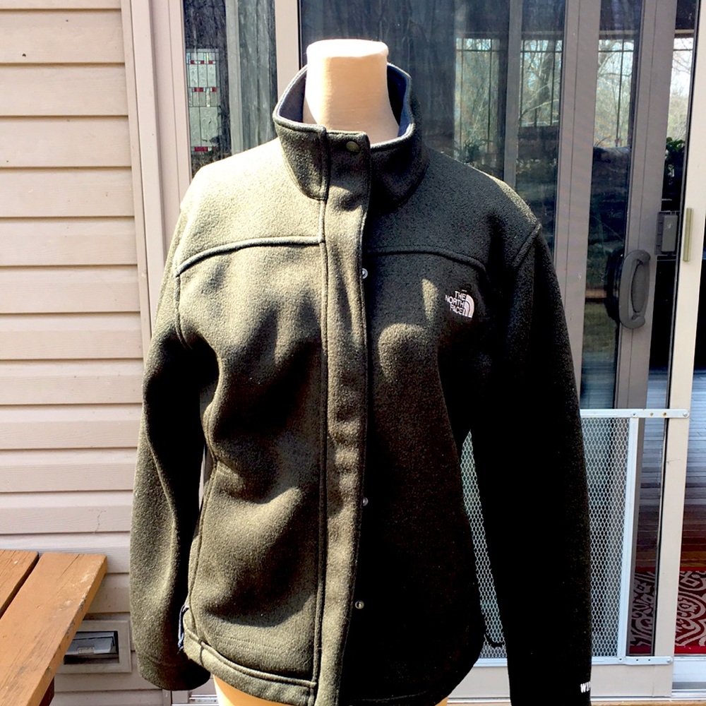 North face green windwall jacket